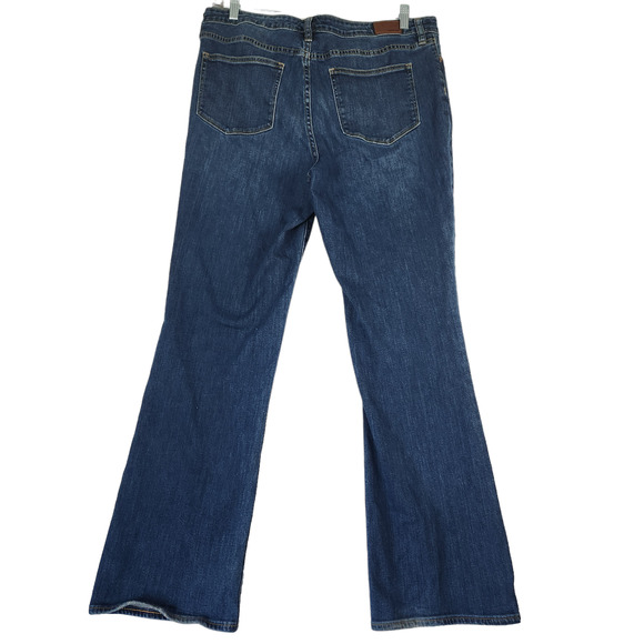 Lands End Jeans Womens Sz 16 Mid Rise Boot Cut Medium Wash - Picture 7 of 11